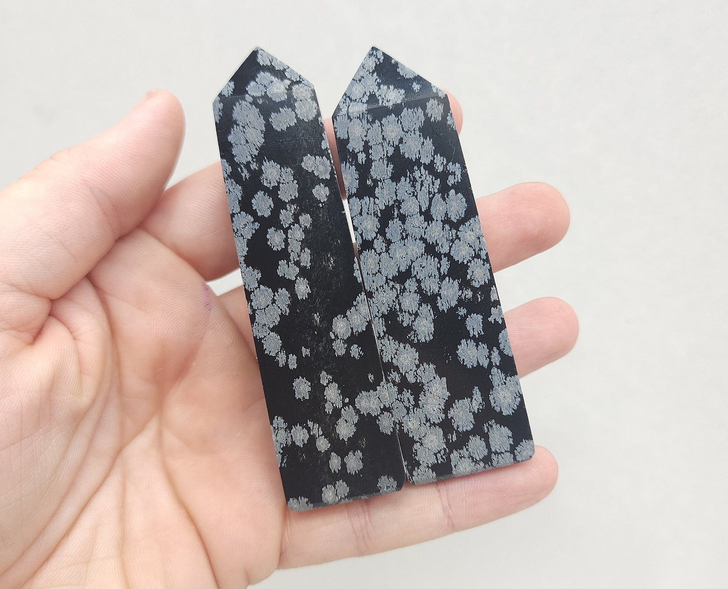 Snowflake Obsidian tower (med)