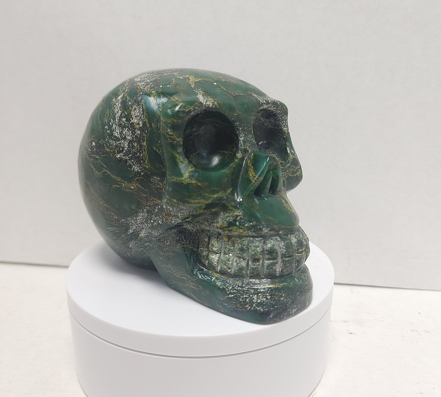 Emerald skull