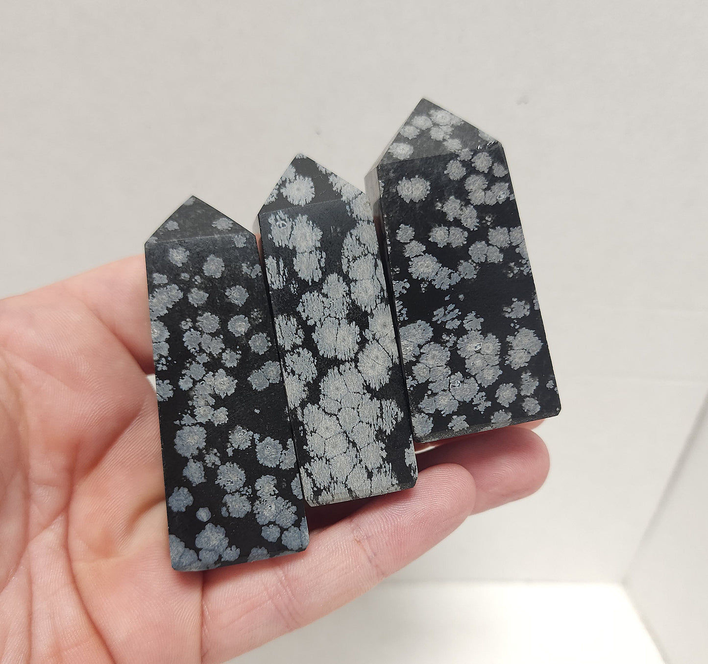 Snowflake Obsidian tower (small)